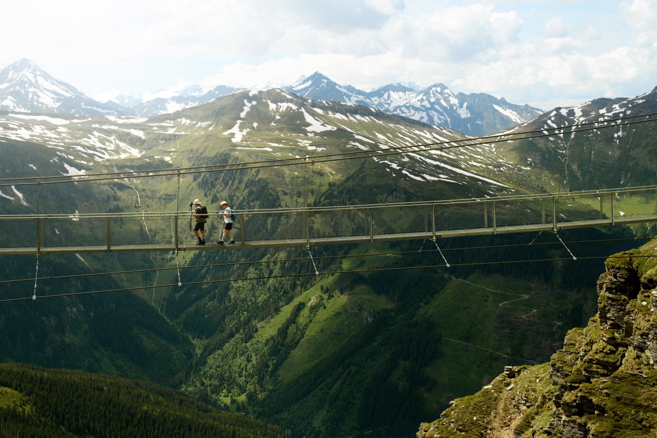 Panorama und Hängebrücke am Stubnerkogel