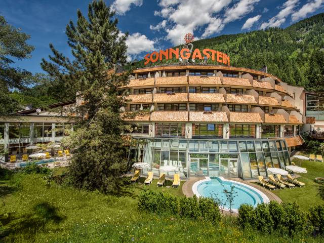 Das Hotel Sonngastein von Aussen