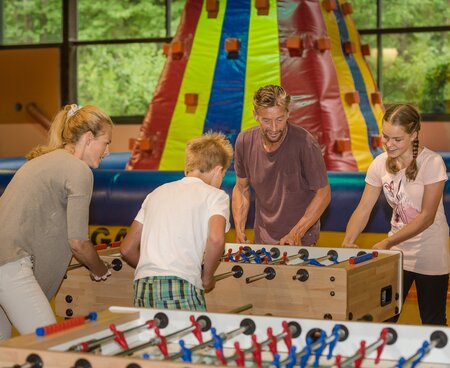 Tischfußball spielen in der Erlebnishalle