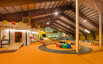 Indoor-Gokartbahn in der Erlebnishalle