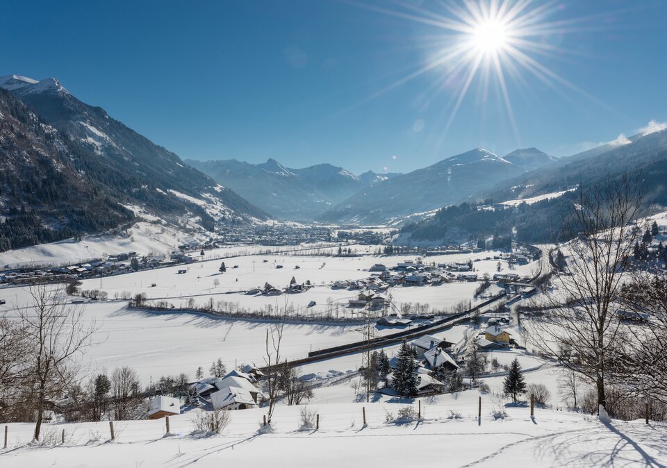 Traumhafter Blick über das Gasteinertal im Winter