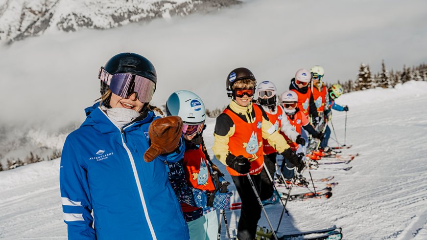 Kinder im Skikurs